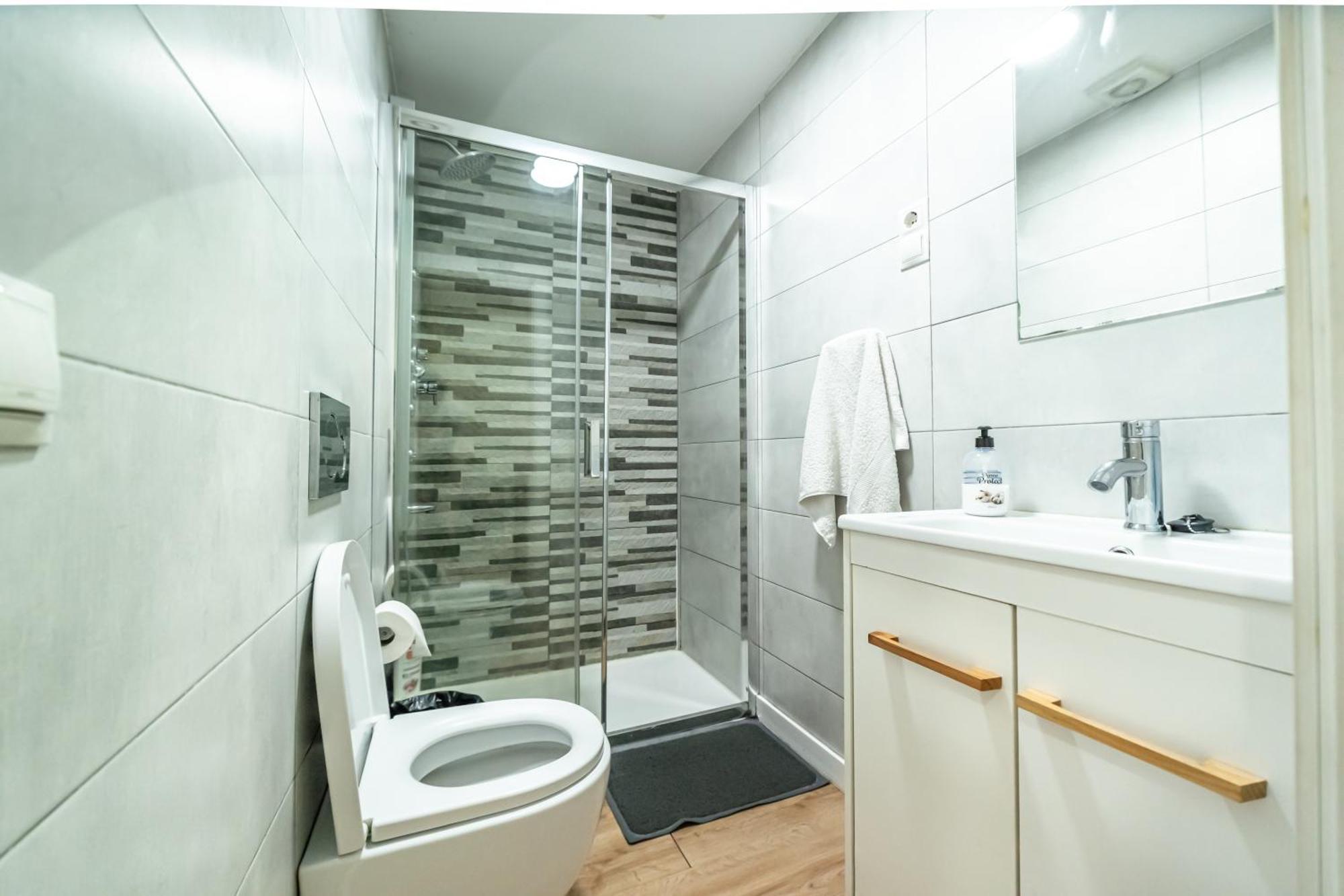 Apartamento New Flat , Modern , Wifi, 10Min Sol, 5 Reina Sofia Madrid Exterior foto